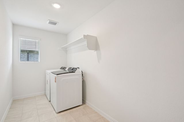 1022 Eagle Run Lane, Lavon, TX 75166