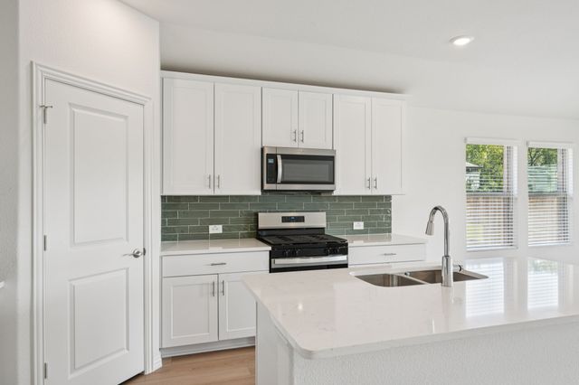 1022 Eagle Run Lane, Lavon, TX 75166