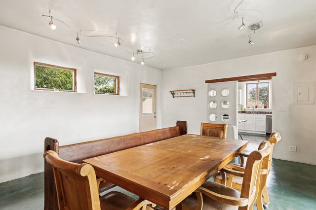 46 Apache Plume, Santa Fe, NM 87508