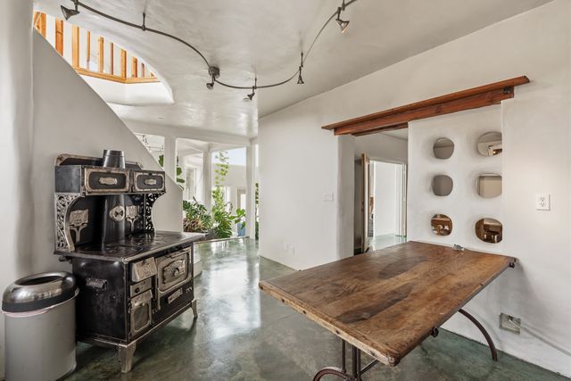 46 Apache Plume, Santa Fe, NM 87508
