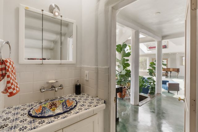46 Apache Plume, Santa Fe, NM 87508