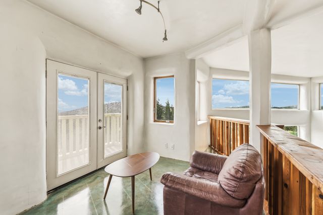 46 Apache Plume, Santa Fe, NM 87508