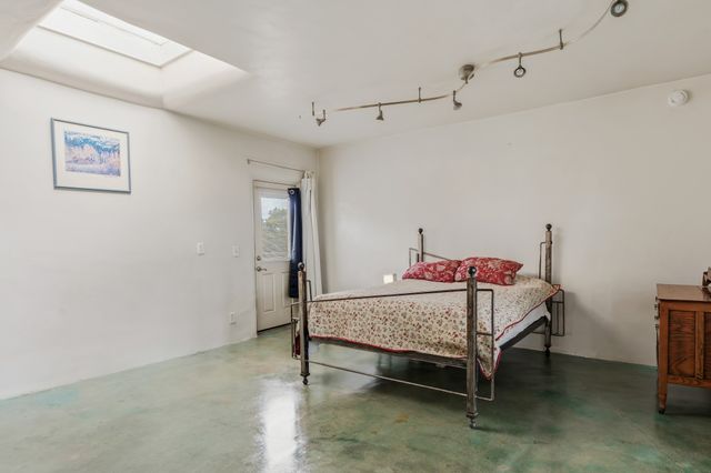 46 Apache Plume, Santa Fe, NM 87508