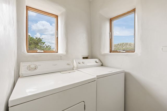 46 Apache Plume, Santa Fe, NM 87508