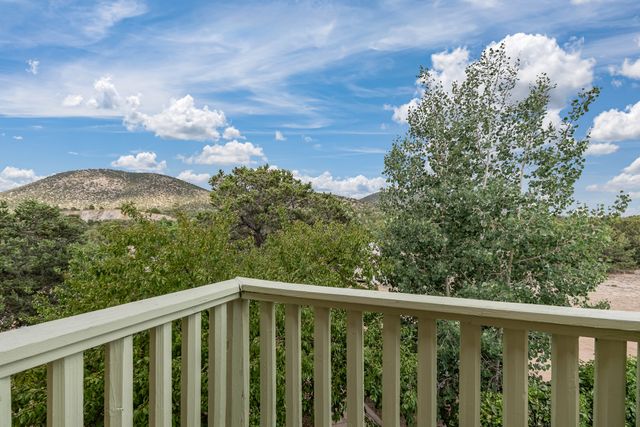 46 Apache Plume, Santa Fe, NM 87508