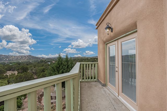 46 Apache Plume, Santa Fe, NM 87508