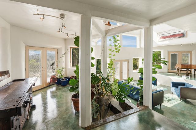 46 Apache Plume, Santa Fe, NM 87508