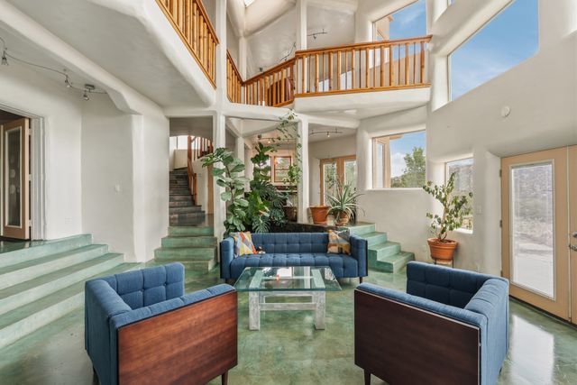 46 Apache Plume, Santa Fe, NM 87508