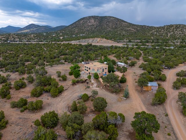 46 Apache Plume, Santa Fe, NM 87508