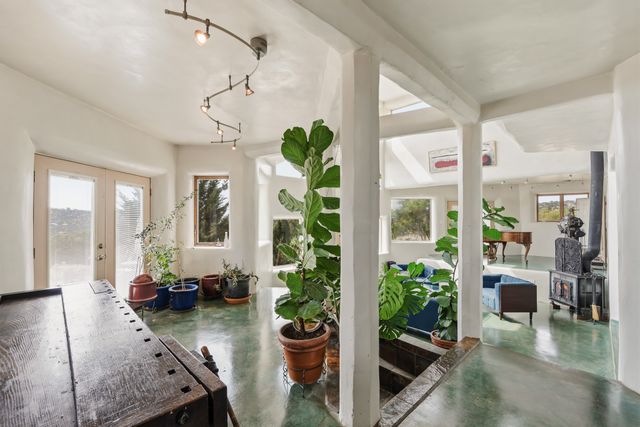 46 Apache Plume, Santa Fe, NM 87508