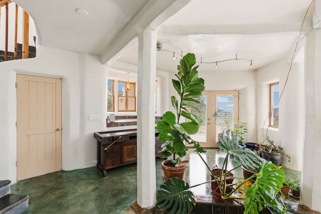 46 Apache Plume, Santa Fe, NM 87508