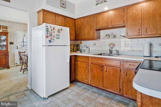 612 FAIRMOUNT RD, Linthicum Heights, MD 21090