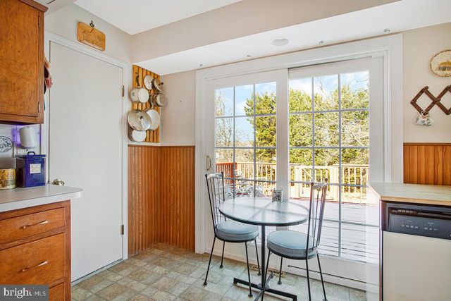 612 FAIRMOUNT RD, Linthicum Heights, MD 21090