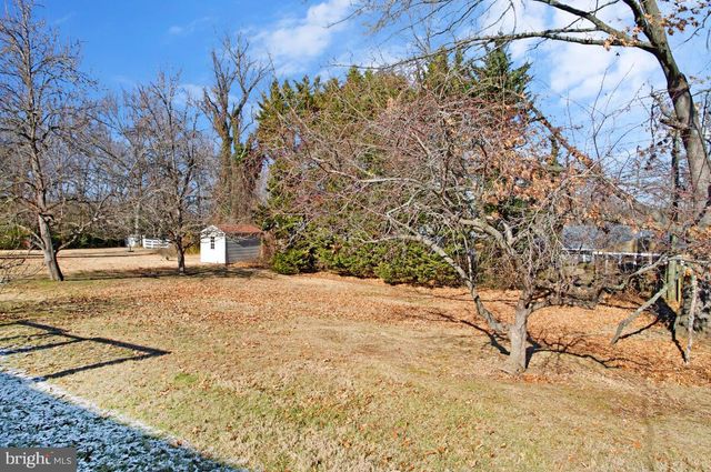 612 FAIRMOUNT RD, Linthicum Heights, MD 21090