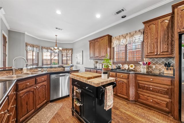 807 Stillwater Court, Keller, TX 76248