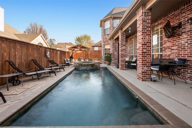 807 Stillwater Court, Keller, TX 76248