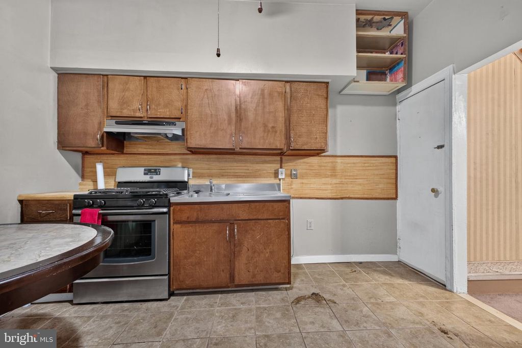 1718 N HOLLYWOOD ST, PHILADELPHIA, PA 19121 — photo 4