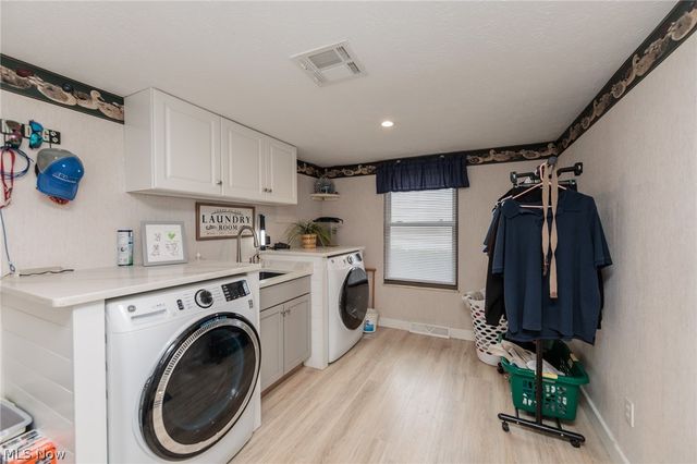 20757 Parkwood Lane, Strongsville, OH 44136
