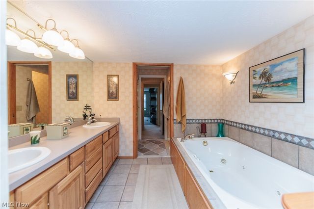 20757 Parkwood Lane, Strongsville, OH 44136