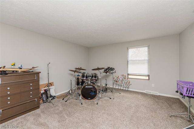 20757 Parkwood Lane, Strongsville, OH 44136