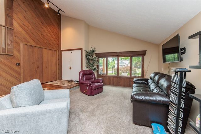 20757 Parkwood Lane, Strongsville, OH 44136