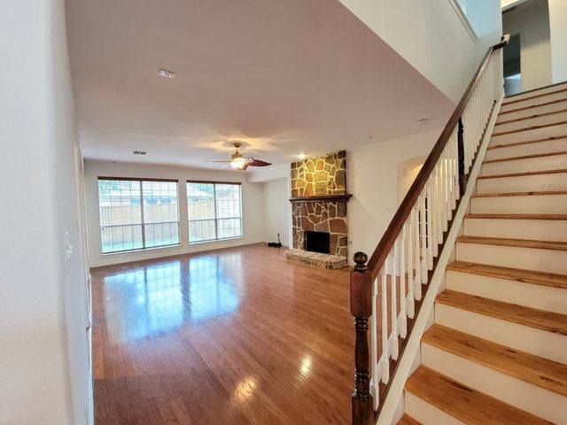 7513 Kallan Drive, Rowlett, TX 75089