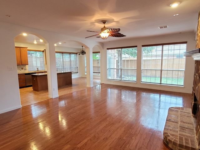 7513 Kallan Drive, Rowlett, TX 75089