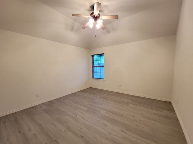 7513 Kallan Drive, Rowlett, TX 75089