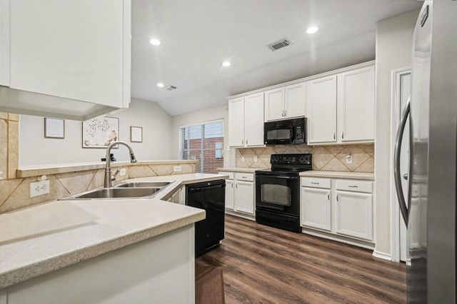 24610 Hampton Lakes Drive, Katy, TX 77493