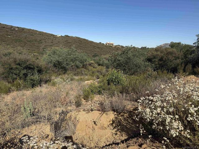 22815 Illahee Dr., Alpine, CA 91901