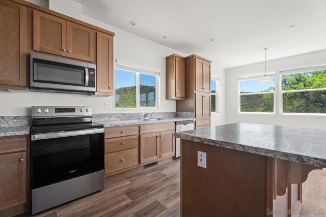 22815 Illahee Dr., Alpine, CA 91901