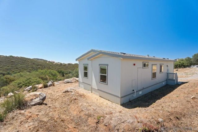 22815 Illahee Dr., Alpine, CA 91901