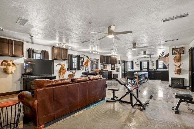 2000 Neely Ave, Midland, TX 79705