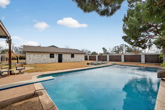 2000 Neely Ave, Midland, TX 79705