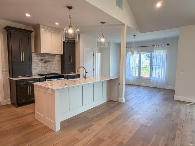 831 Spyglass Hill Drive, Bedford, IN 47421