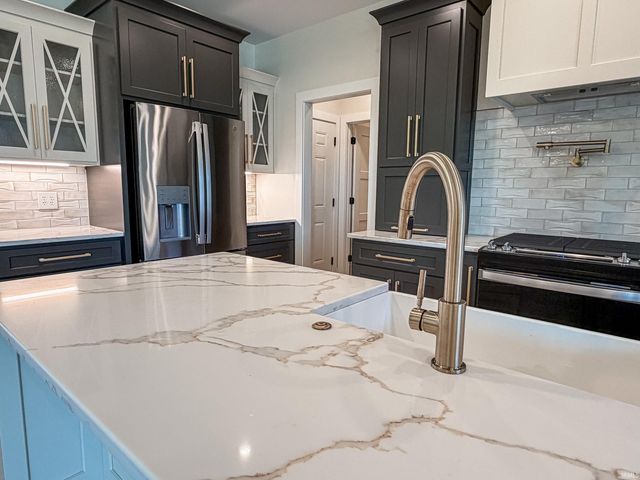 831 Spyglass Hill Drive, Bedford, IN 47421