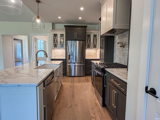 831 Spyglass Hill Drive, Bedford, IN 47421