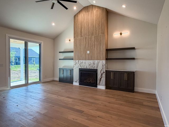 831 Spyglass Hill Drive, Bedford, IN 47421