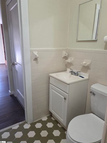 1123 Renno Road, Clinton, SC 29325