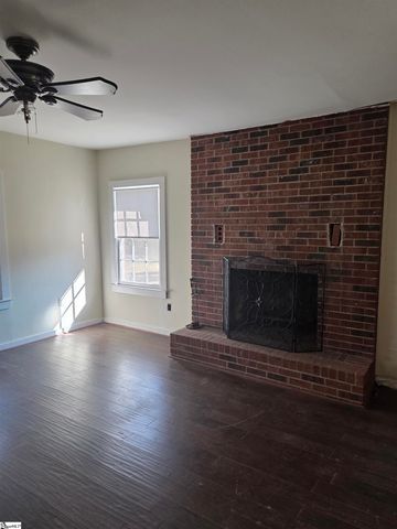 1123 Renno Road, Clinton, SC 29325