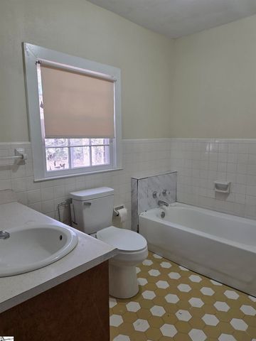 1123 Renno Road, Clinton, SC 29325