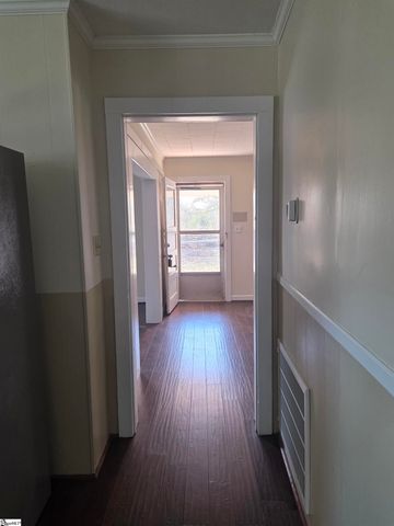 1123 Renno Road, Clinton, SC 29325