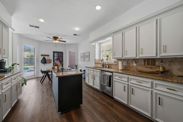 15327 Gettysburg Drive, Tomball, TX 77377