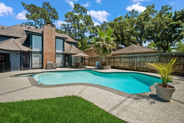 15327 Gettysburg Drive, Tomball, TX 77377