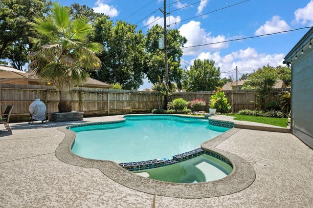 15327 Gettysburg Drive, Tomball, TX 77377