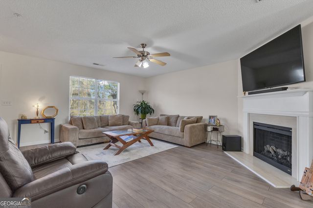 127 Chastain Circle, Newnan, GA 30263