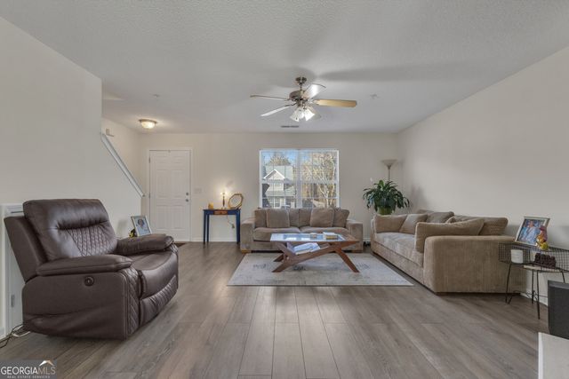 127 Chastain Circle, Newnan, GA 30263