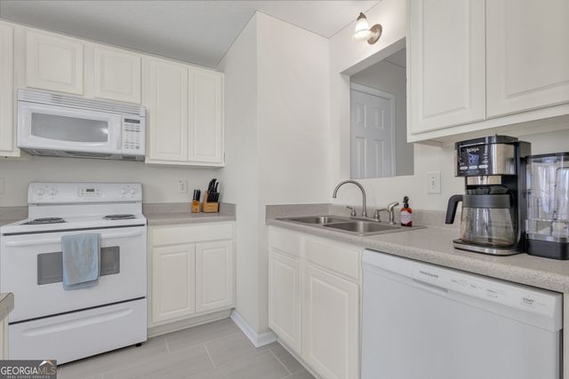 127 Chastain Circle, Newnan, GA 30263