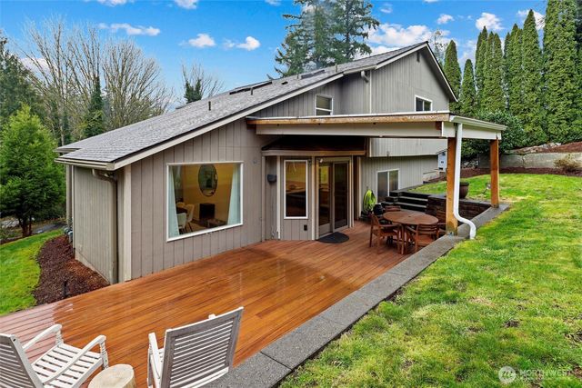 26009 222nd Place SE, Maple Valley, WA 98038