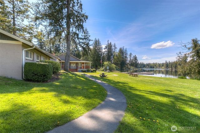 26009 222nd Place SE, Maple Valley, WA 98038